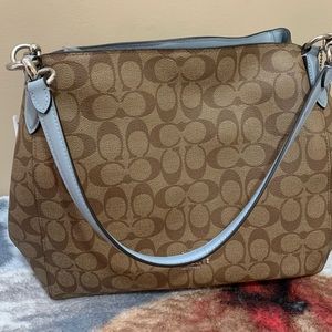 COACH HALLIE SHOULDER BAG IN SIGNATURE CANVAS